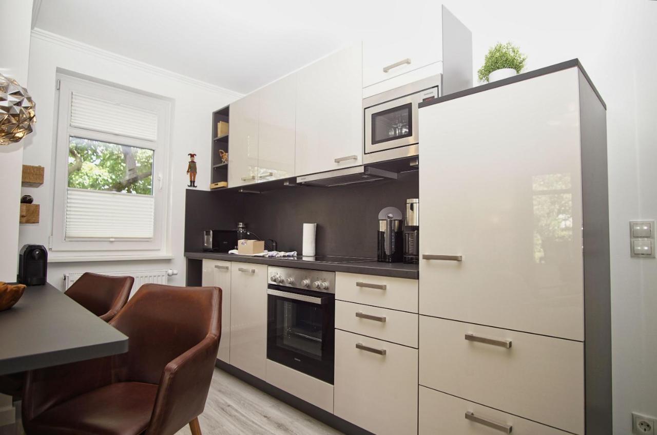 Terrasse, Gratis Nutzung Vom Ahoi Erlebnisbad Und Sauna In Sellin - Meeresblick Fewo 77 Goehren  Exterior foto